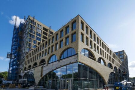 Il progetto West Beat ad Amsterdam dei Studio9.dots: un edificio polifunzionale con alla base il "Superspace"(©Studio9.dots)