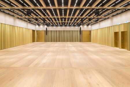 Sala eventi (foto Juliet Haller)