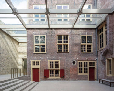 Il museo De Lakenhal, progetto di Happel Cornelisse Verhoeven e Julian Harrap Architects, Leida, 2020 (foto di Karen Borghouts)