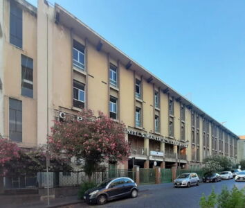 I padiglioni in demolizione dell'ex-Ospedale Santa Marta e Villermosa