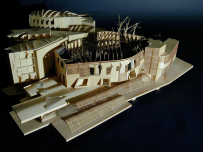 Plastico del nuovo parlamento scozzese a Edinburgo (Courtesy Fundació Enric Miralles)