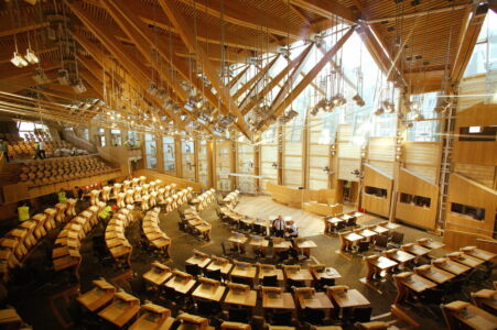 Interno del parlamento scozzese a Edinburgo (©2004 Scottish Parliamentary Corporate Body)
