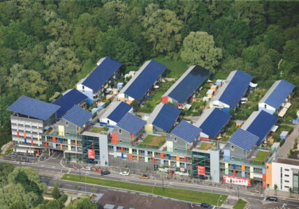Solarsiedlung, “Positive Energy District”, Friburgo (© Rolph Disch)