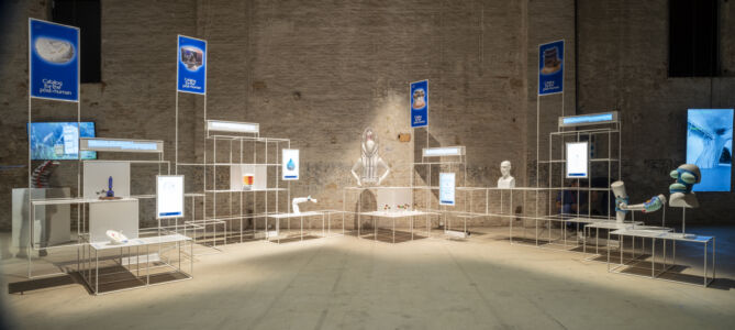 Jessica Charlesworth e Tim Parsons, "Catalog for the Post-Human" (© Fabio Oggero)