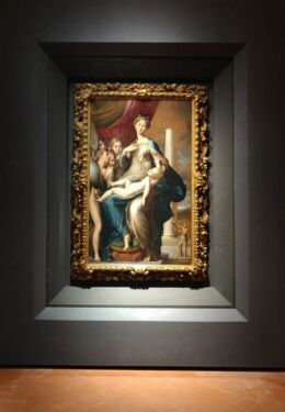 La Madonna dal collo lungo di Parmigianino con la nuova protezione