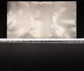 Giulia Foscari e UNLESS, con installazione di Arcangelo Sassolino, "Antarctic Resolution" (© Fabio Oggero)