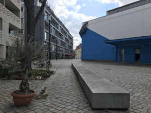 Progetto Rehwaldt, parte posteriore o seconda piazza vista dall'edificio FRIZZ23 (© Francesca Petretto)