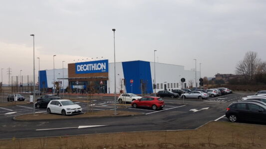 Negozio Decathlon a Novara