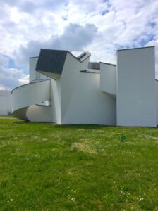 Frank O. Gehry al campus Vitra (© Arianna Panarella)