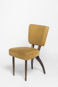 Sedia da pranzo dell'arredo di Casa Albonico, Carlo Mollino (1944, © Triennale Milano - foto Gianluca Di Ioia)