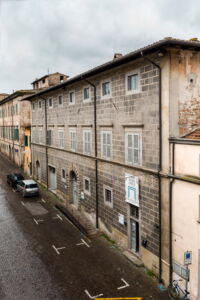 Ingresso (© Samuel Webster)