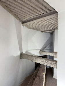 Lacerti architettonici (foto di Lucio Bove)