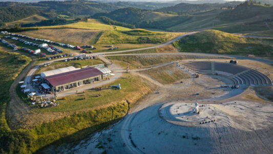 L'anfiteatro presso la discarica (© Andrea Testi)