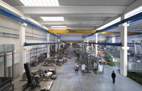 Studio Archicura, ampliamento sede San Cassiano Spa a Roddi (Cuneo, 2015 - foto di Barbara Corsico)