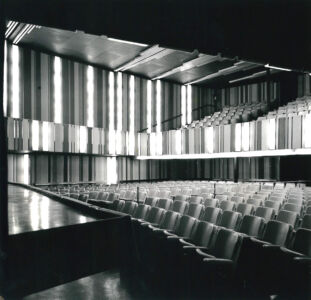 Auditorium del transatlantico Michelangelo (1962, © Archivio Lavarello)