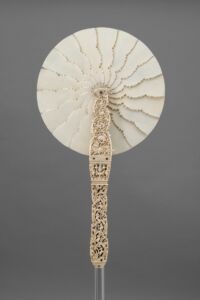 Coppia di ventagli Ceylon, Arte singalo-portoghese