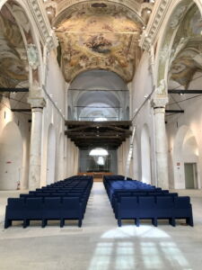 Il campus dell'Università dentro l’ex Monastero di Santa Monica, l'ex chiesa