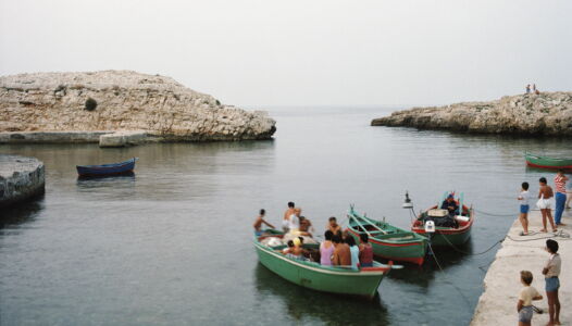 Luigi Ghirri, Polignano a Mare 1986 (mostra "Luigi Ghirri. Tra albe e tramonti. Immagini per la Puglia")