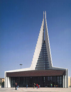 La chiesa del Centro Direzionale di Napoli (1988, © Archivio Eredi Spadolini)