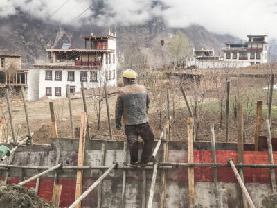 La costruzione di nuove infrastrutture nei villaggi tibetani del Danba, Sichuan. Marzo 2019