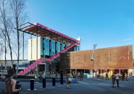 The Podium (Pink Outdoor Staircase) a Rotterdam, MVRDV