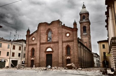 Cattedrale di Mirandola (Mo), 2012 (© Alessio Mamo Redux)