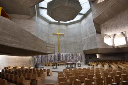 Chiesa di Oberwart, 1969 (© Nxr-at; 09-04-2019; CC BY-SA 4.0 - fonte: Wikipedia)