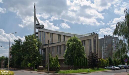 Chiesa di Nostra Signora della Vittoria, Częstochowa, 1975-2000, architetto Antoni Mazur