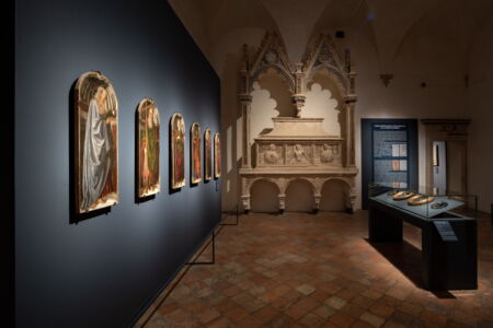 "Federico da Montefeltro e Francesco di Giorgio: Urbino crocevia delle arti", allestimento
