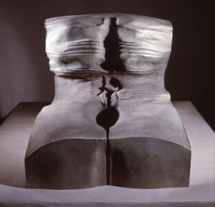 Sfinge di Manhattan, 1974, bronzo in bagno di nichel (Archivio Francesco Somaini)