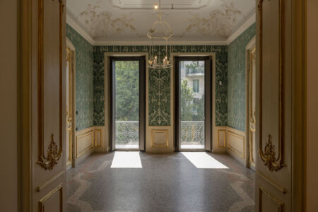 Ingresso piano nobile (foto di Giovanni de Sandre per Fondazione Luigi Rovati)