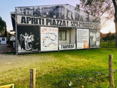 Tazebao con il timeline di Germinale (foto Elena Barthel)
