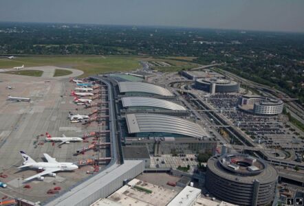 Aeroporto di Amburgo e la gioia della partenza (2008)
