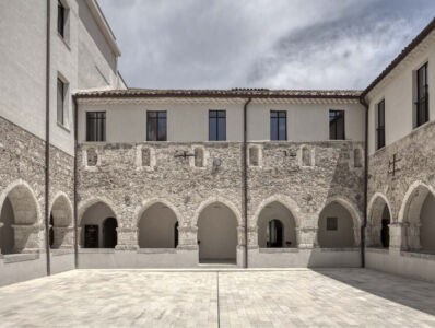 La Corte storica (© Studio F64 “Cappelli & Criscuolo”)