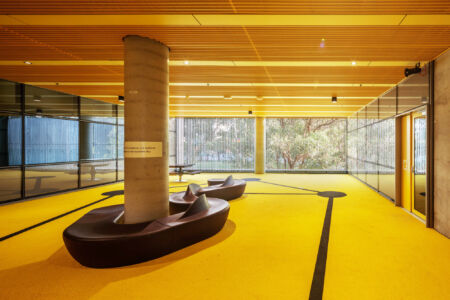 La Meadowbank Schools (©Trevor Mein)