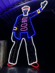 “Hello Goodbye” di Marco Lodola