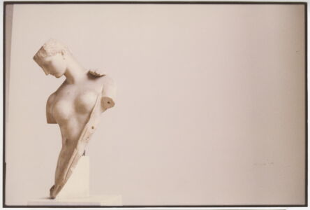 La psiche al Museo Archeologico, Napoli, 1980 - Foto Luigi Ghirri Photo courtesy@Eredi Luigi Ghirri