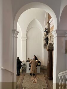 Vista dell'ingresso dello spazio per eventi e mostre Amt Salon (© Francesca Petretto)