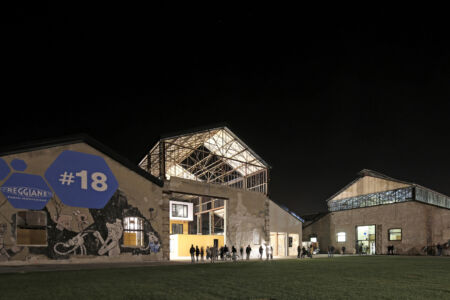 I Capannoni delle Ex Officine Meccaniche “Reggiane” di Andrea Oliva