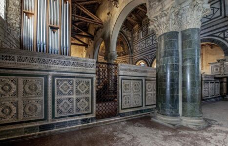 Transenna prima del restauro (© Antonio Quattrone)