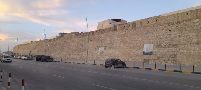 Le mura della medina (© Alessandro Colombo)