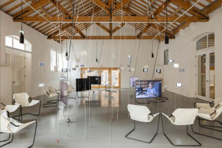 Paulo Para Além do Desenho - Conversando com Paulo Mendes da Rocha (© Ivo Tavares Studio)