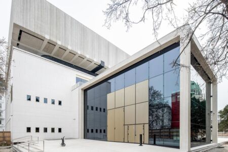 Nuovo museo, ingresso nord (© Kollektiv Fischka)