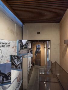 Scala sopra le logge Padiglione Comune di Pisa Urban Center (© Nicola Ughi)