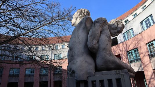 Breitenfurter Strasse - Camillo Sitte Platz 1981-87 Vienna-Liesing © Wikipedia