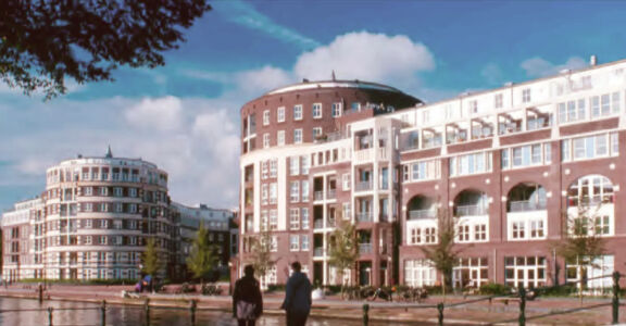 Meander Amsterdam 1995-2006 © Wikipedia