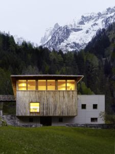 Sala polivalente, Bondo