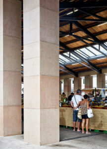 Bernard Desmoulin con Orma architettura: piazza Campinchi (© Michel Denancé)