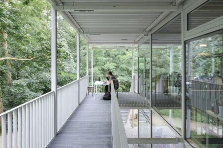 (© Lemmart Ken Shimizu)