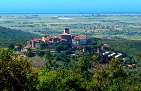 Vista del centro storico di Capalbio (foto di Andrea De Maria)